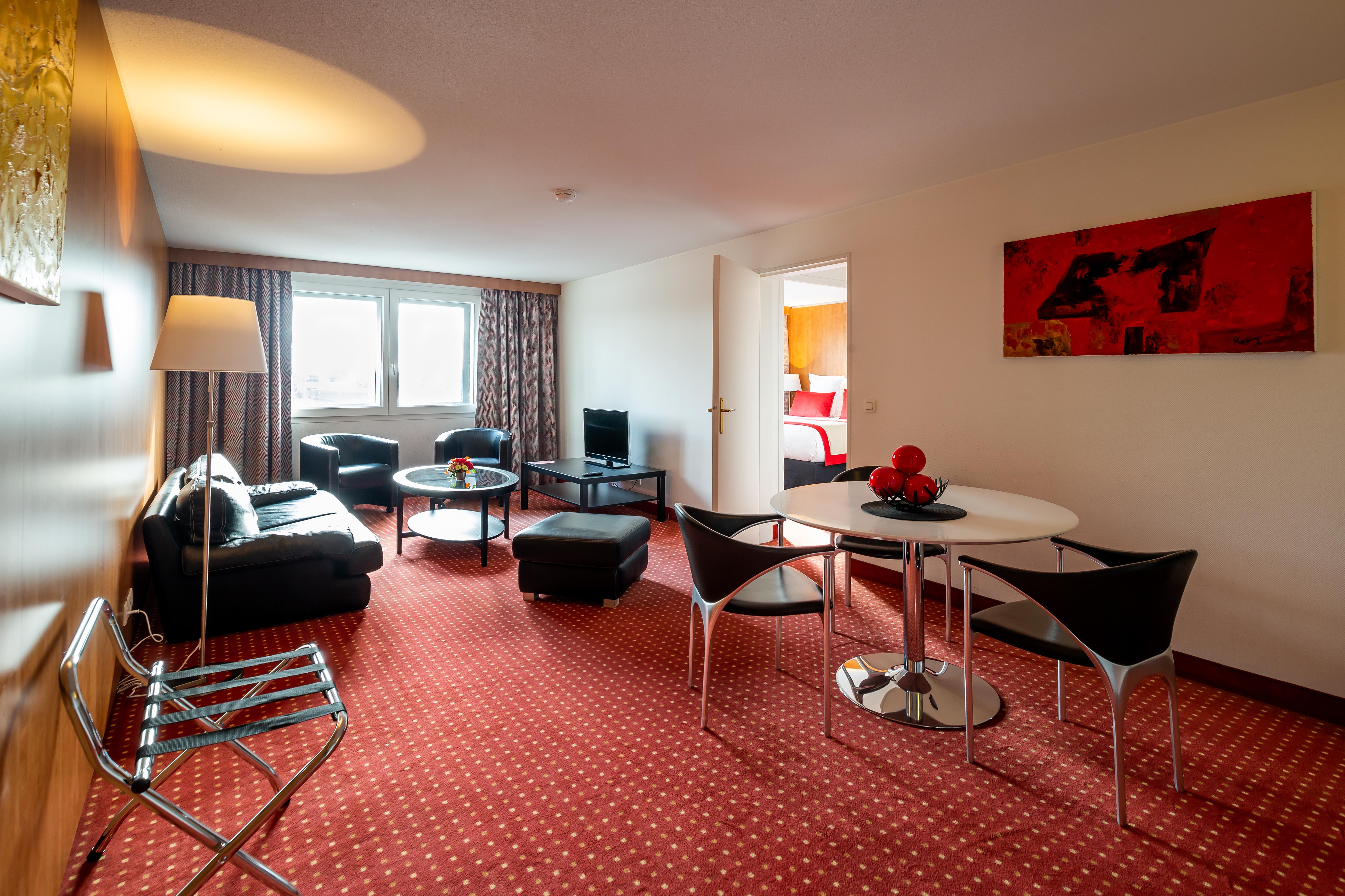 Le M & Spa Bordeaux Aeroport By Hotels & Preference Merignac  Exterior photo