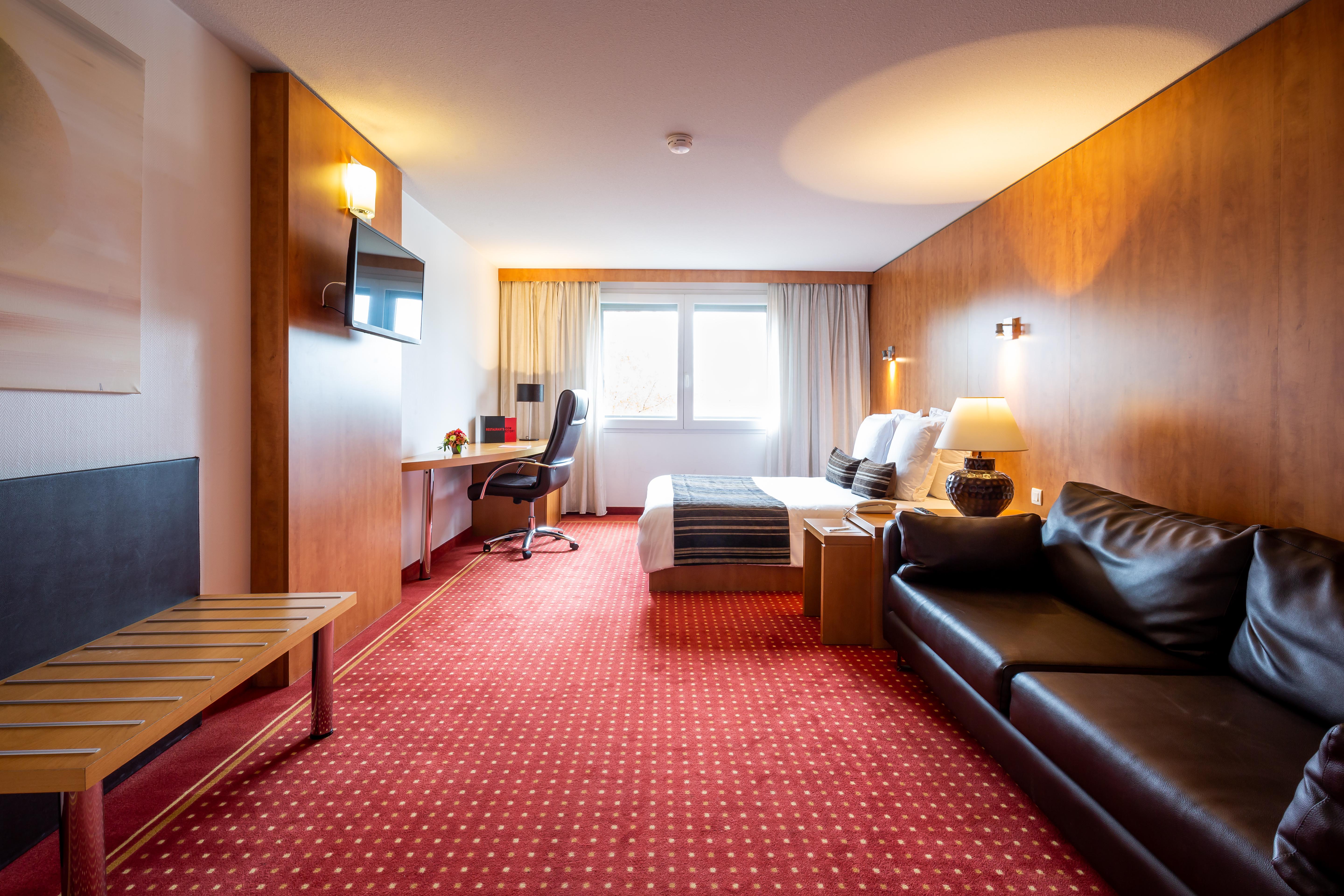Le M & Spa Bordeaux Aeroport By Hotels & Preference Merignac  Exterior photo
