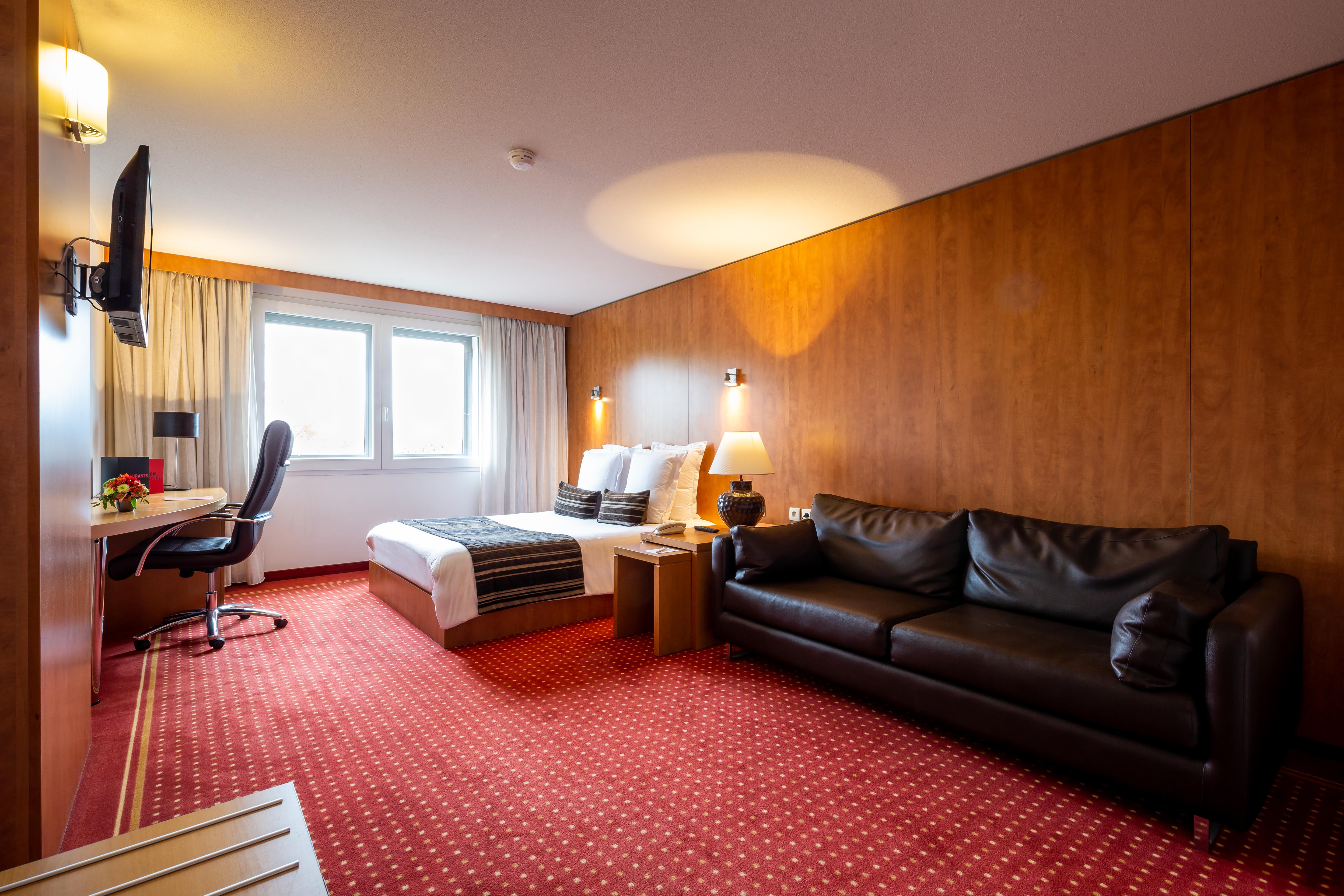 Le M & Spa Bordeaux Aeroport By Hotels & Preference Merignac  Exterior photo